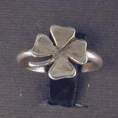 Sterling silver four leaf clover ring